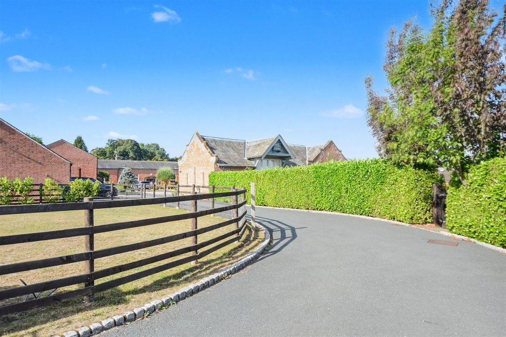 Additional image 31 of 3 bed bungalow for saleHome Farm Courtyard, Castle Donington DE74