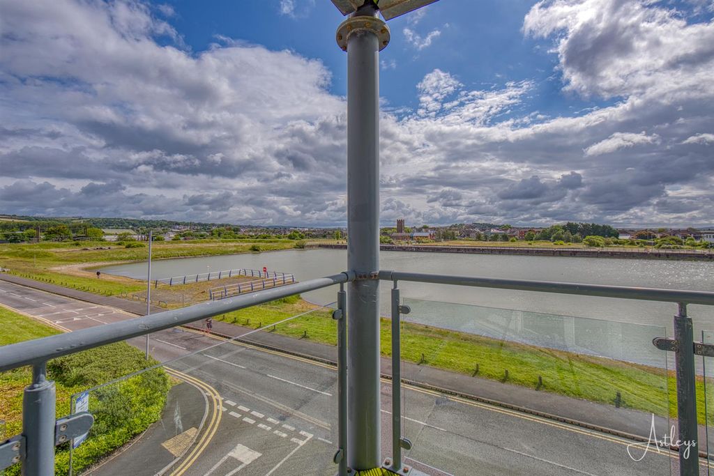 Additional image 4 of 3 bed flat for salePentre Doc Y Gogledd, Llanelli SA15