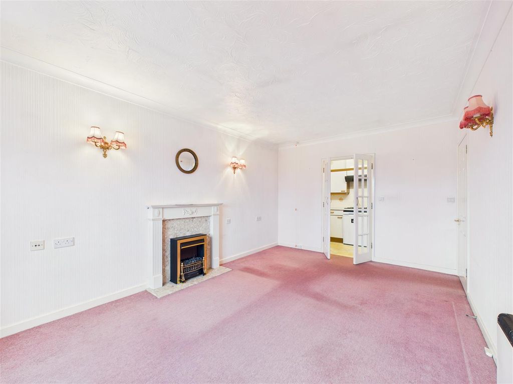 Additional image 3 of 2 bed flat for saleWest End, Swanland HU14