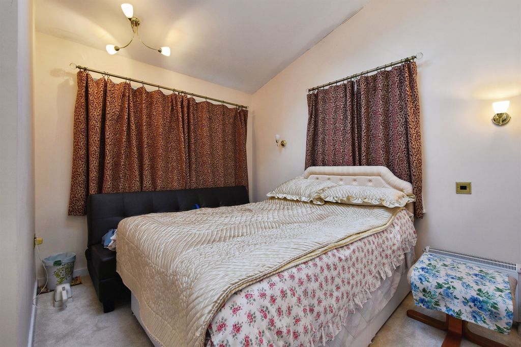 Additional image 21 of 5 bed detached house for saleCenarth Drive, Aberdare CF44