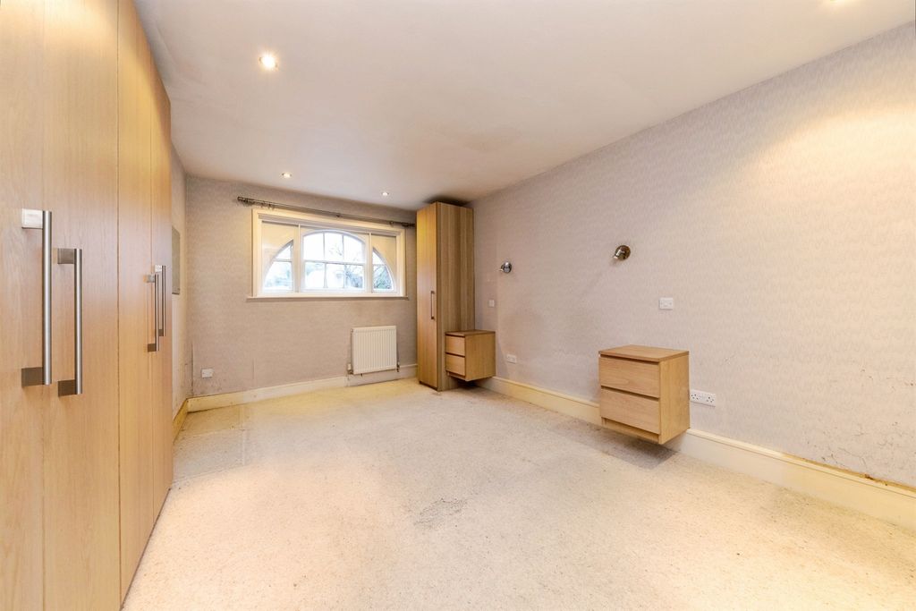Additional image 9 of 3 bed detached bungalow for saleHitchin Street, Baldock SG7