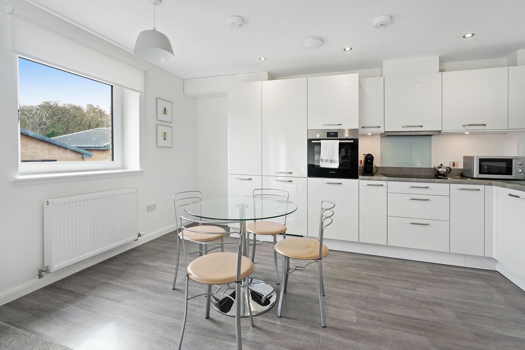 Additional image 3 of 2 bed flat for sale373/4 Lanark Road West, Currie, Edinburgh EH14