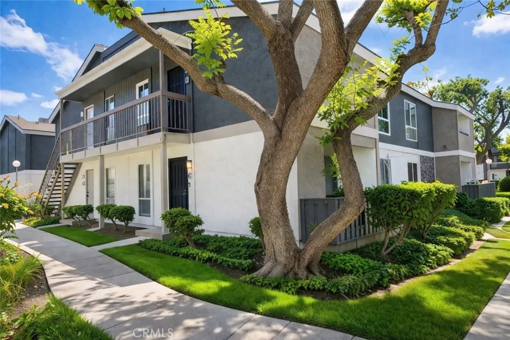 Additional image 4 of 2849 S Fairview St Unit C, Santa Ana, CA 92704
