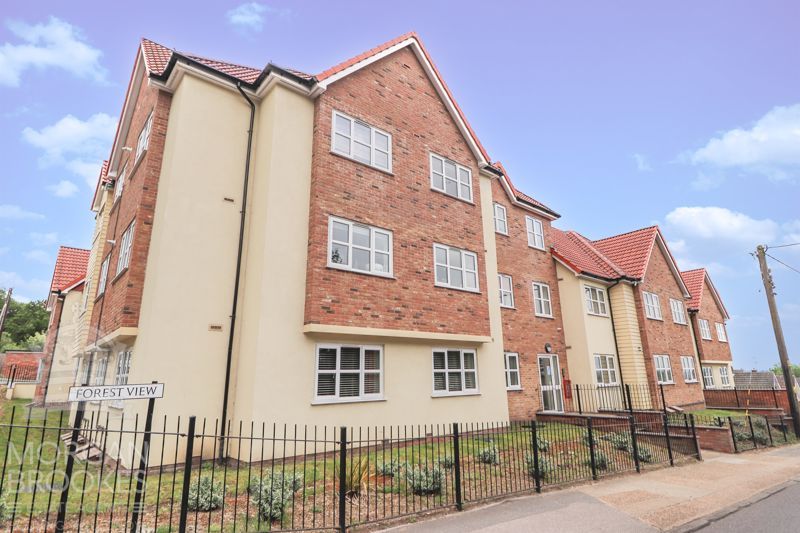 2 bed flat for saleForest View, London Road, Benfleet SS7