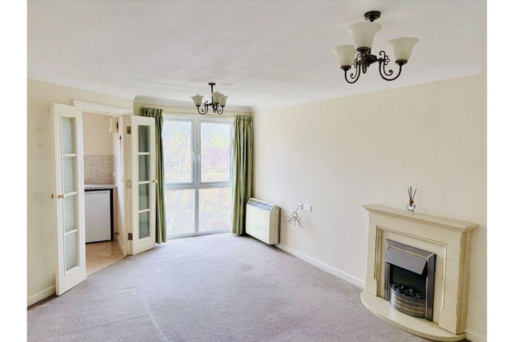Additional image 6 of 1 bed property for sale20 Alexandra Road, Gorseinon SA4