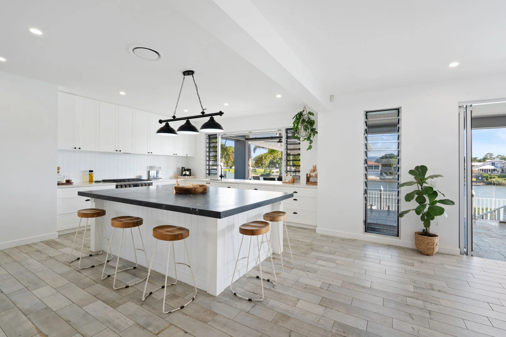 Additional image 28 of 97 Sir Bruce Small Boulevard, Benowa Waters QLD 4217