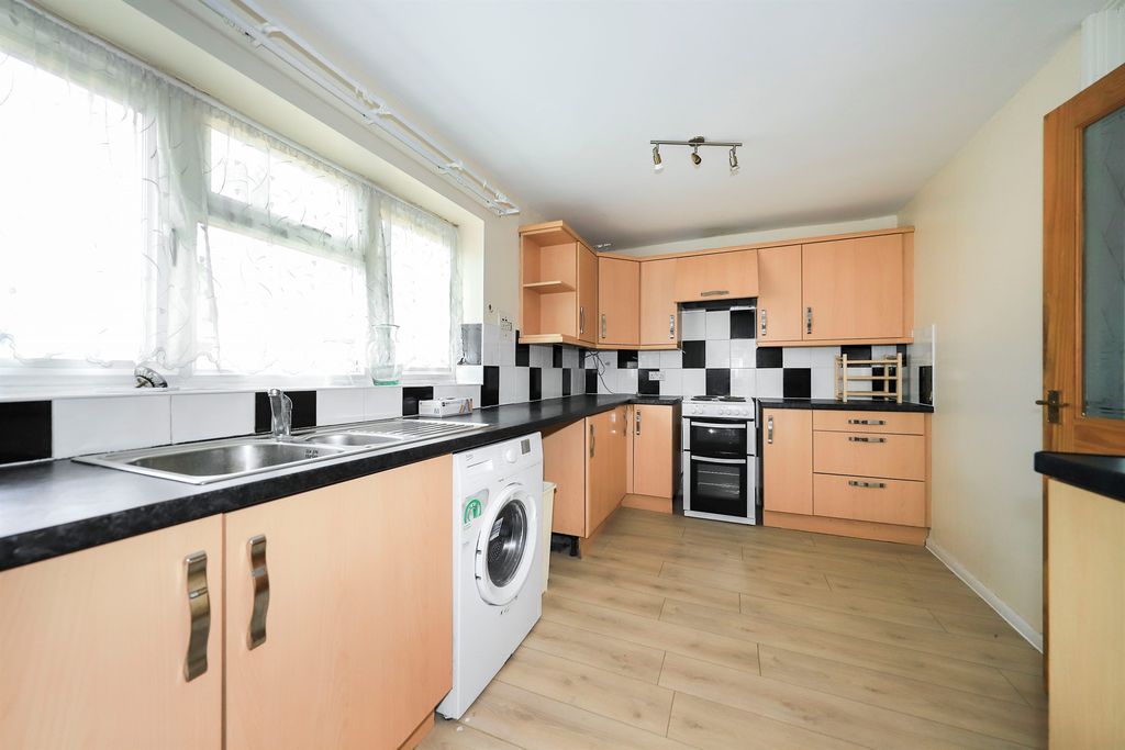Additional image 3 of 2 bed flat for saleTemple Street, Bilston WV14
