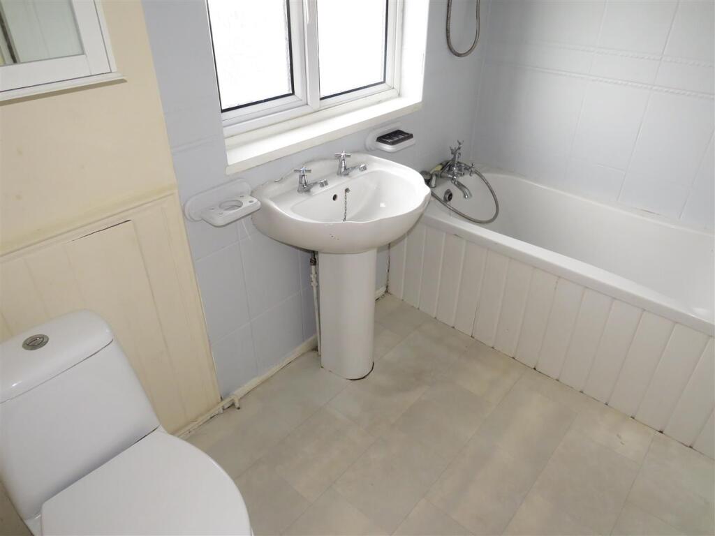 Additional image 9 of Longmeadow Crescent, Shard End.