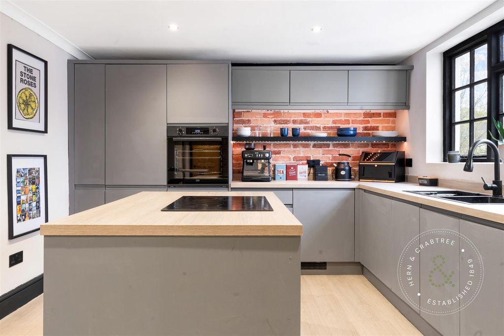 Additional image 29 of 2 bed flat for saleYr Hen Dy, The Cathedral Green, Llandaff, Cardiff CF5