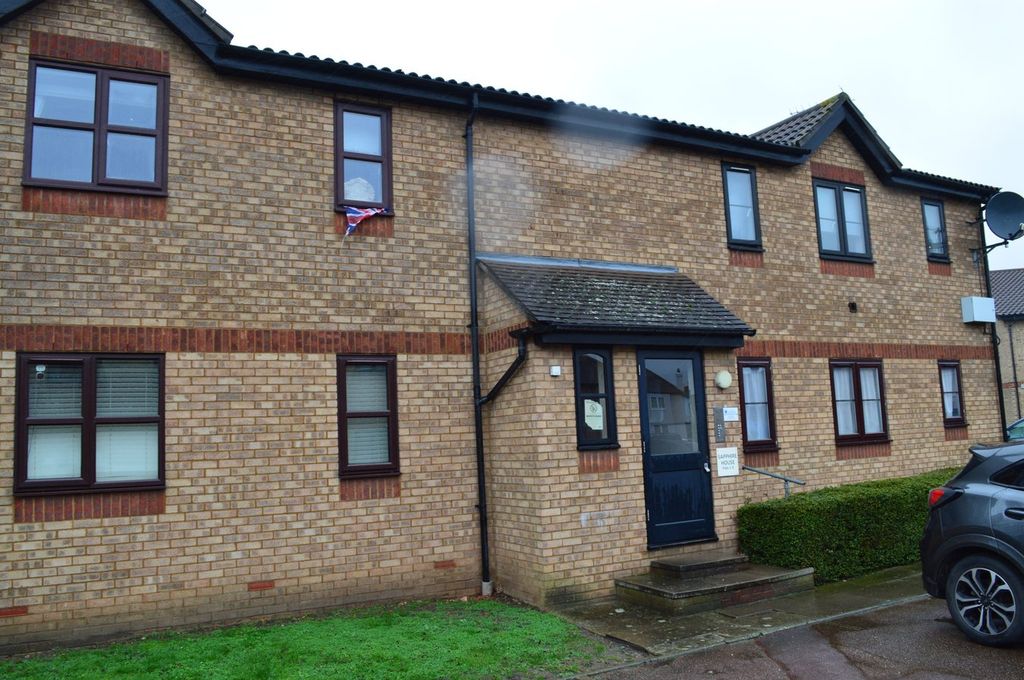 1 bed flat for saleFerro Road, Rainham RM13