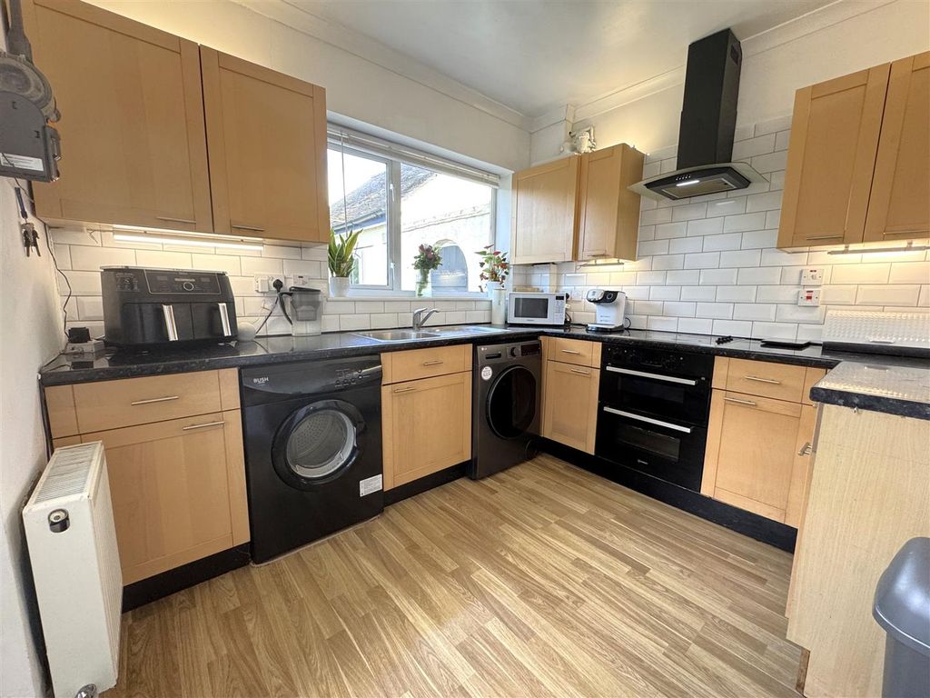 Additional image 8 of 4 bed semi-detached house for saleGlynde Road, Bexleyheath DA7