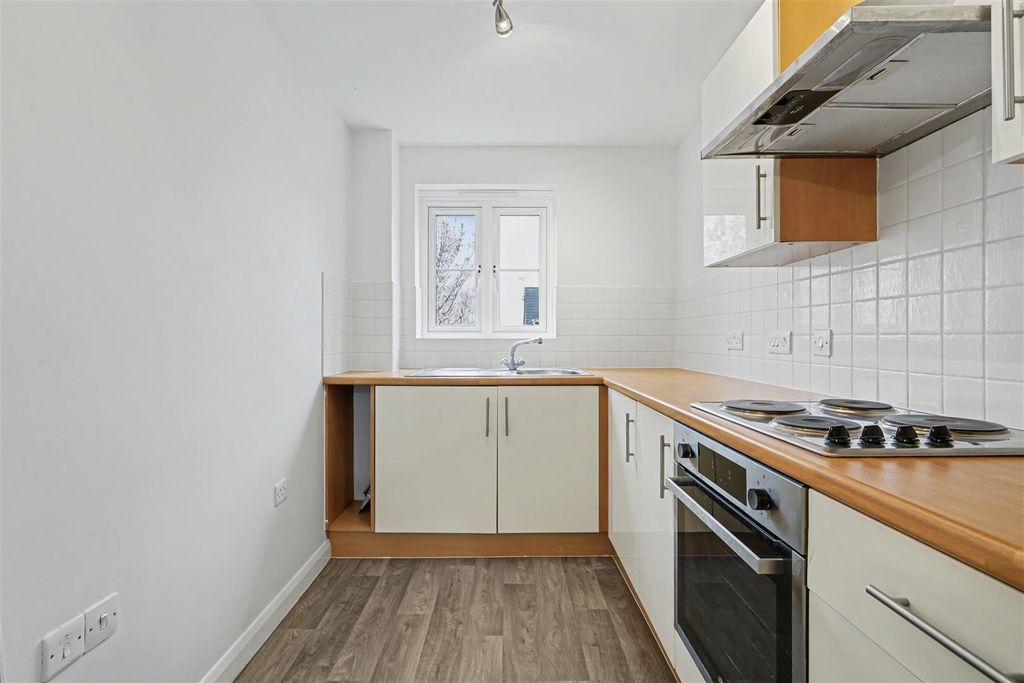 2 bed flat for saleCowslip Meadow, Draycott DE72 photo 3