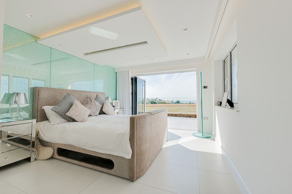 Additional image 19 of 5 bed detached house for saleHomestead Gardens, Hadleigh SS7