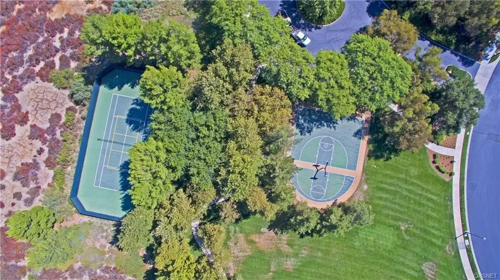 Additional image 128 of 27018 Woodlands Dr, Valencia, CA 91355