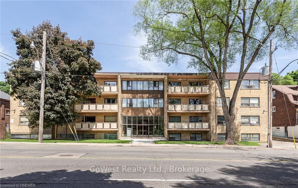 205 Keele Street, Toronto, ON, M6P 2K1