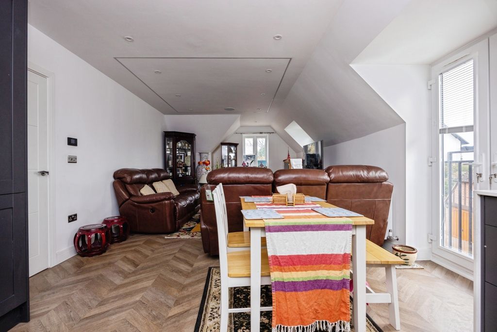 Additional image 14 of 2 bed maisonette for saleEggars Hill, Aldershot, Hampshire GU11