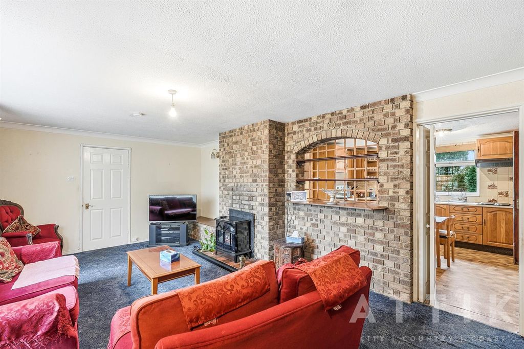 Additional image 12 of 5 bed detached bungalow for saleNorwich Road, Halesworth IP19