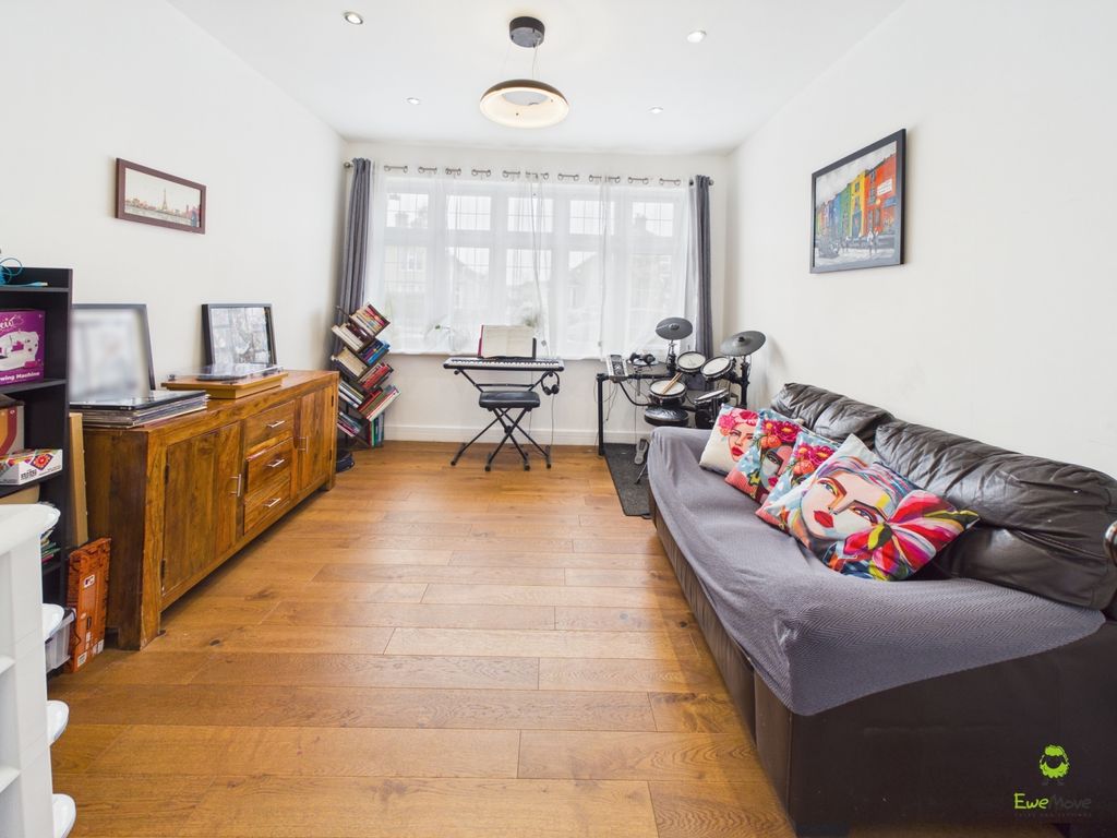Additional image 7 of 4 bed semi-detached house for saleLong Lane, Bexleyheath DA7