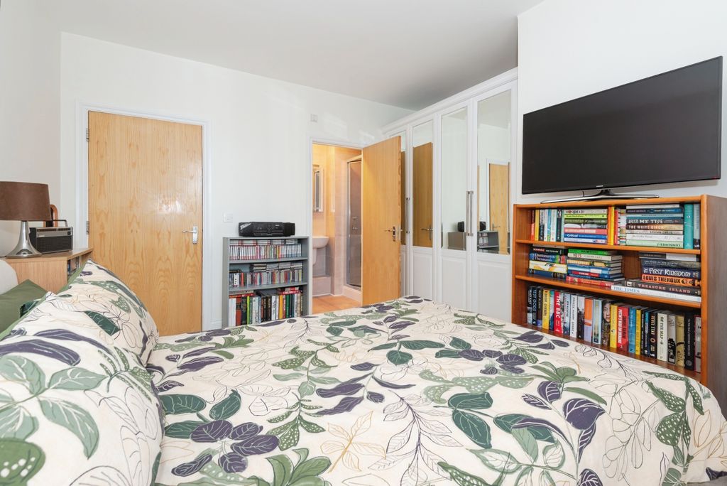 Additional image 10 of 2 bed flat for saleBrighton Road, Banstead SM7
