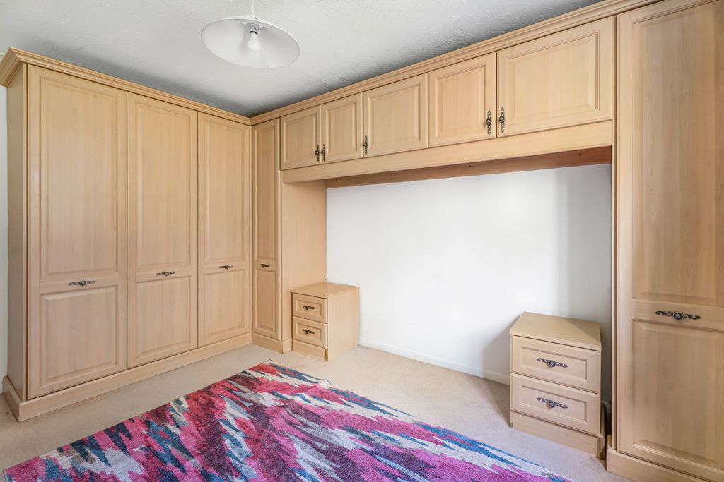 Additional image 7 of 2 bed flat for saleSt Johns Well Court, Berkhamsted HP4