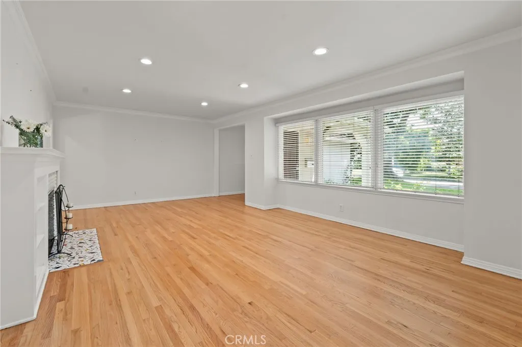 5857 Nagle Ave, Sherman Oaks, CA 91401 photo 5