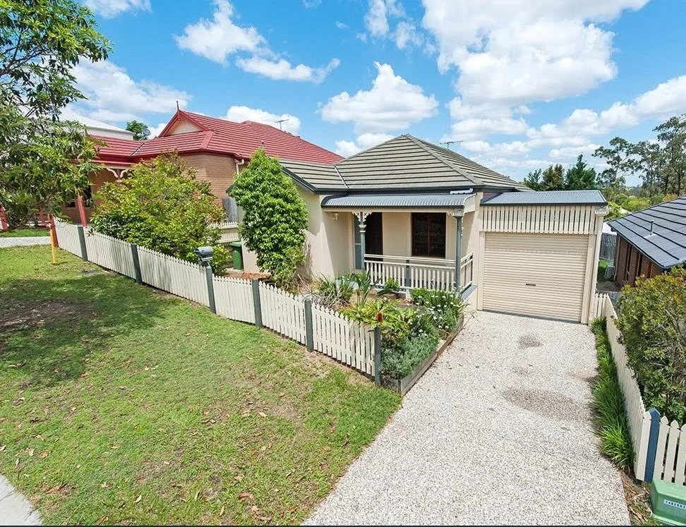 6 Clearpoint Way, Springfield Lakes QLD 4300