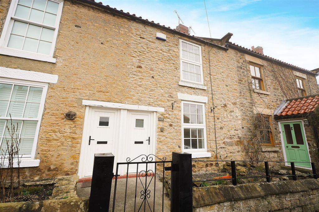 2 bed cottage for saleMillbank, Heighington Village, Newton Aycliffe DL5