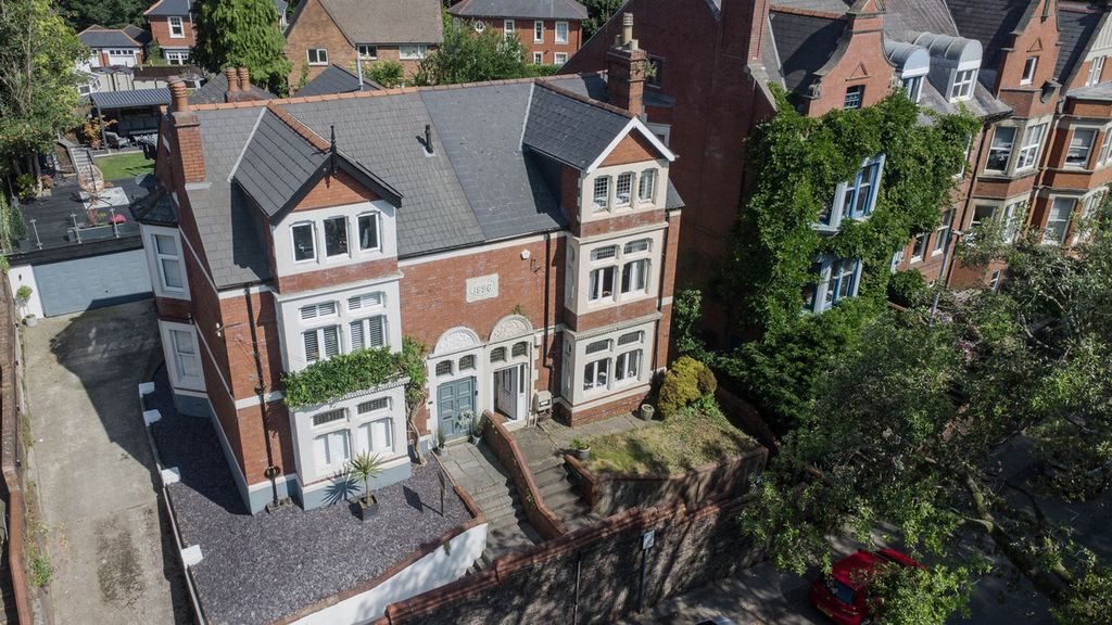 3 bed flat for saleFields Road, Newport NP20