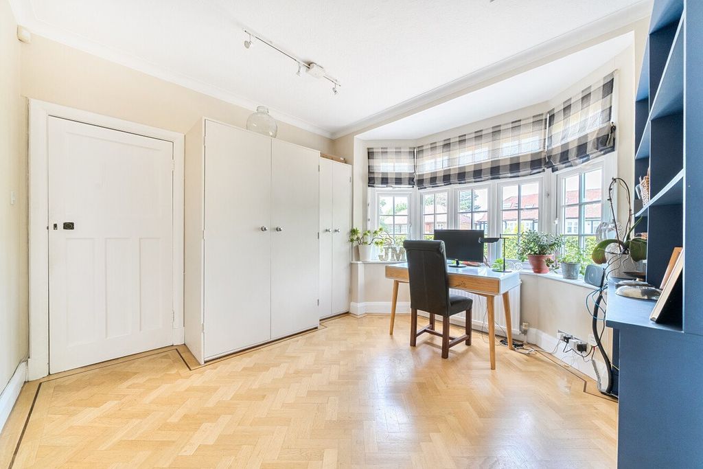 Additional image 13 of 5 bed detached house for saleHayes Lane, Hayes, Kent BR2