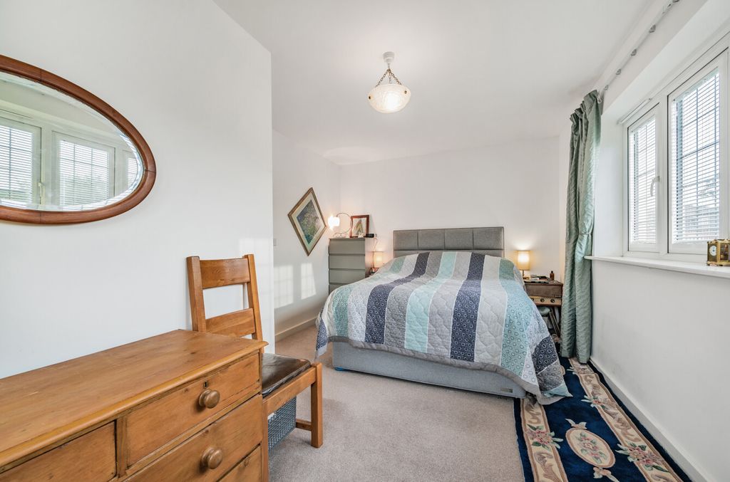 Additional image 5 of 4 bed detached house for saleSt. Georges Park, Binfield, Bracknell, Berkshire RG42