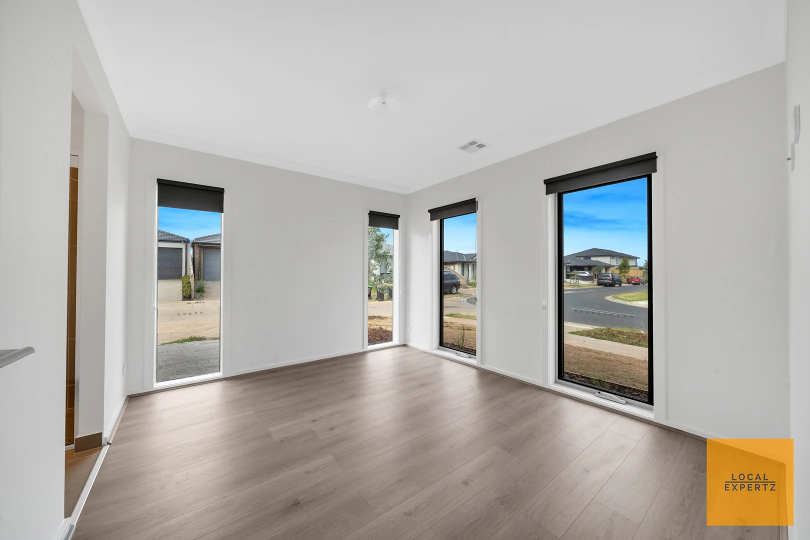 99 Kingdom Boulevard, Weir Views VIC 3338 photo 4