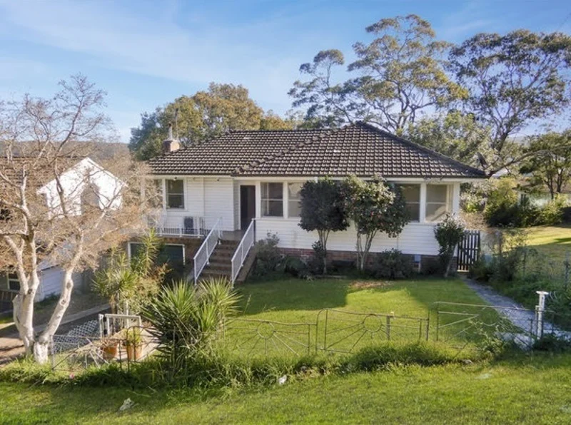 6 Batley Street, West Gosford NSW 2250