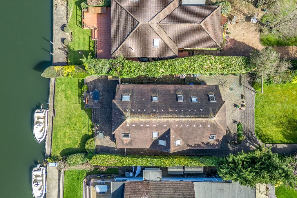 Additional image 30 of 4 bed detached house for saleHamm Court, Weybridge KT13