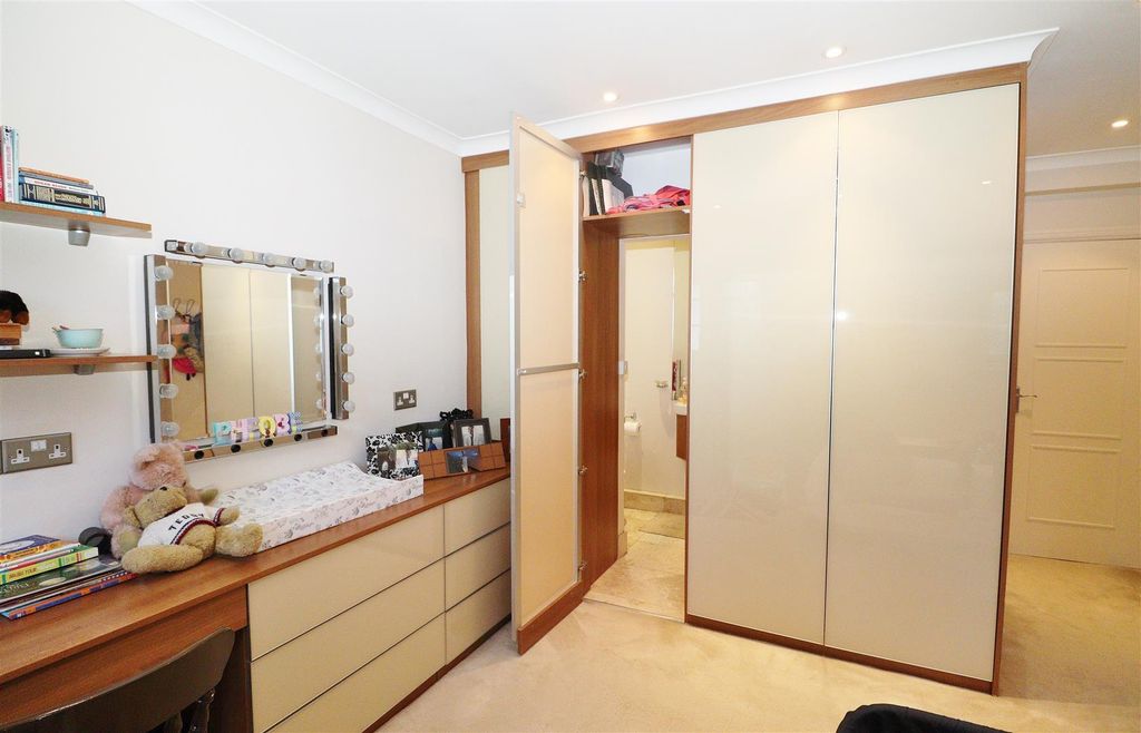 Additional image 27 of 5 bed detached house for saleBarham Avenue, Elstree, Borehamwood WD6