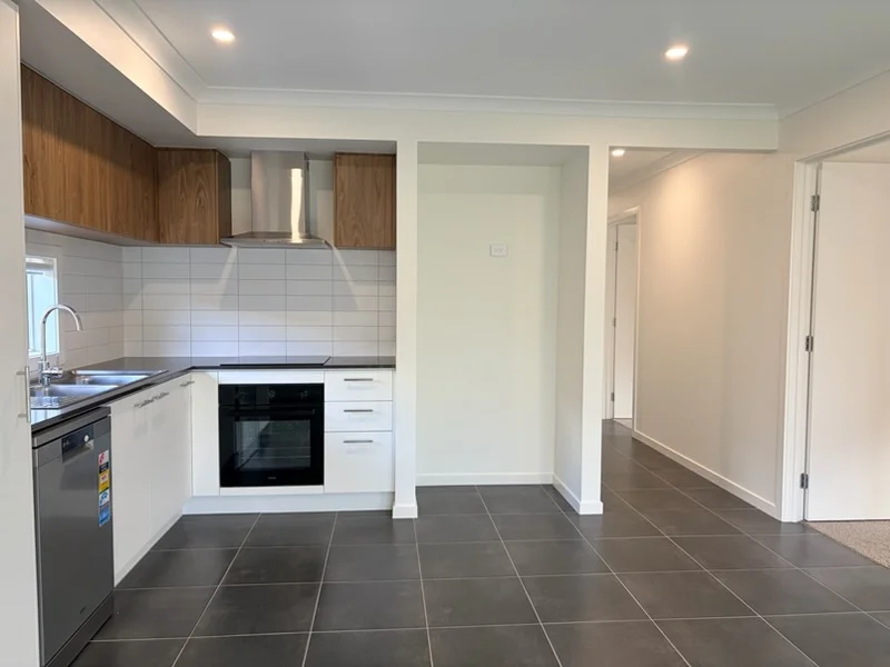 32 Tablelands Crescent, Banya QLD 4551 photo 3