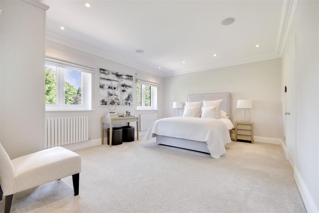 Additional image 33 of 6 bed detached house for saleWambrook Close, Hutton Mount, Brentwood CM13