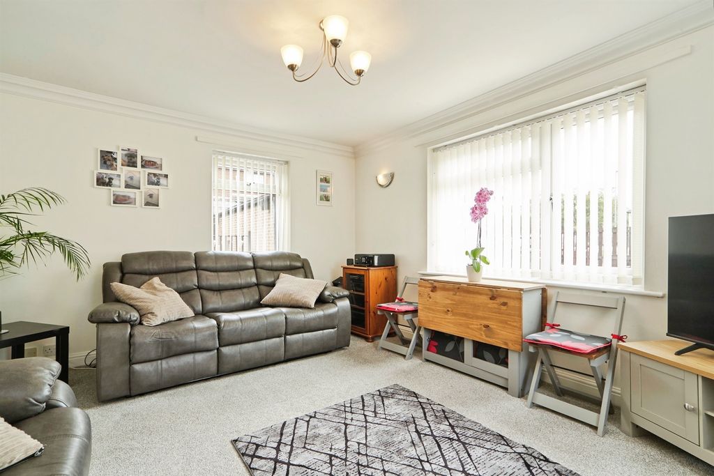 Additional image 5 of 4 bed detached house for saleMount Pleasant, Bramley, Leeds LS13