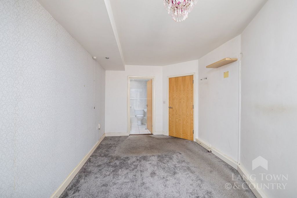 Additional image 7 of 2 bed flat for saleDiscovery Wharf, North Quay, Sutton Harbour PL4