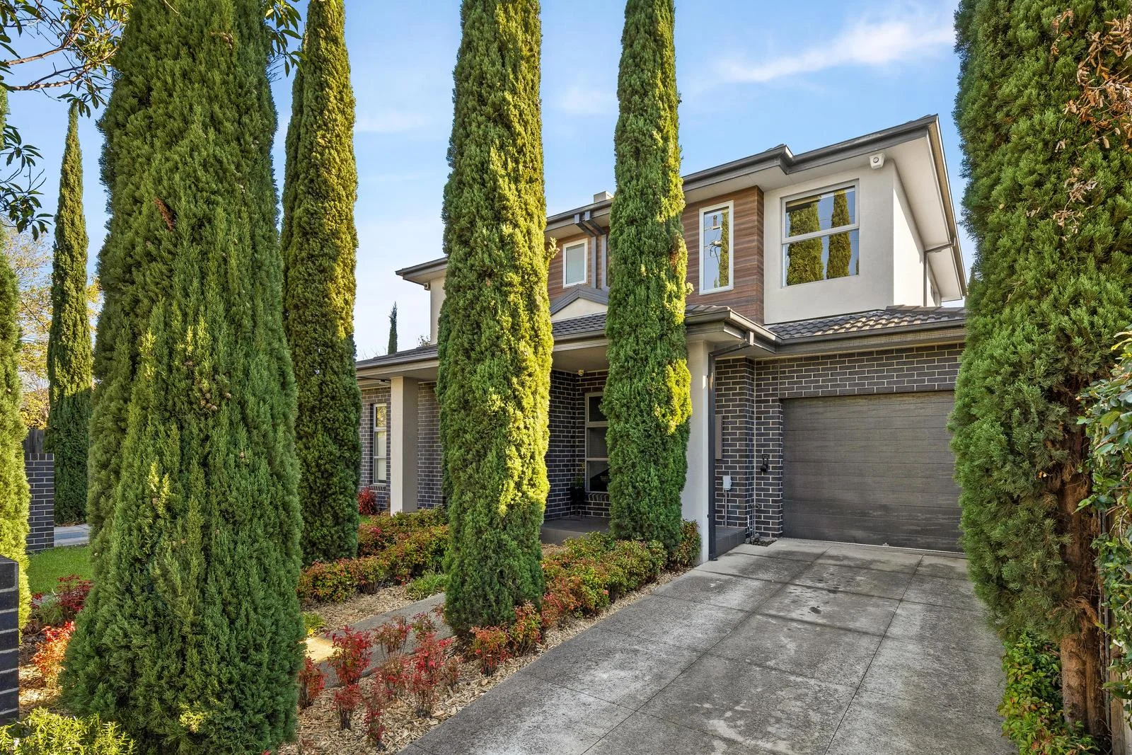 2/111 Quinn Grove, Keilor East VIC 3033
