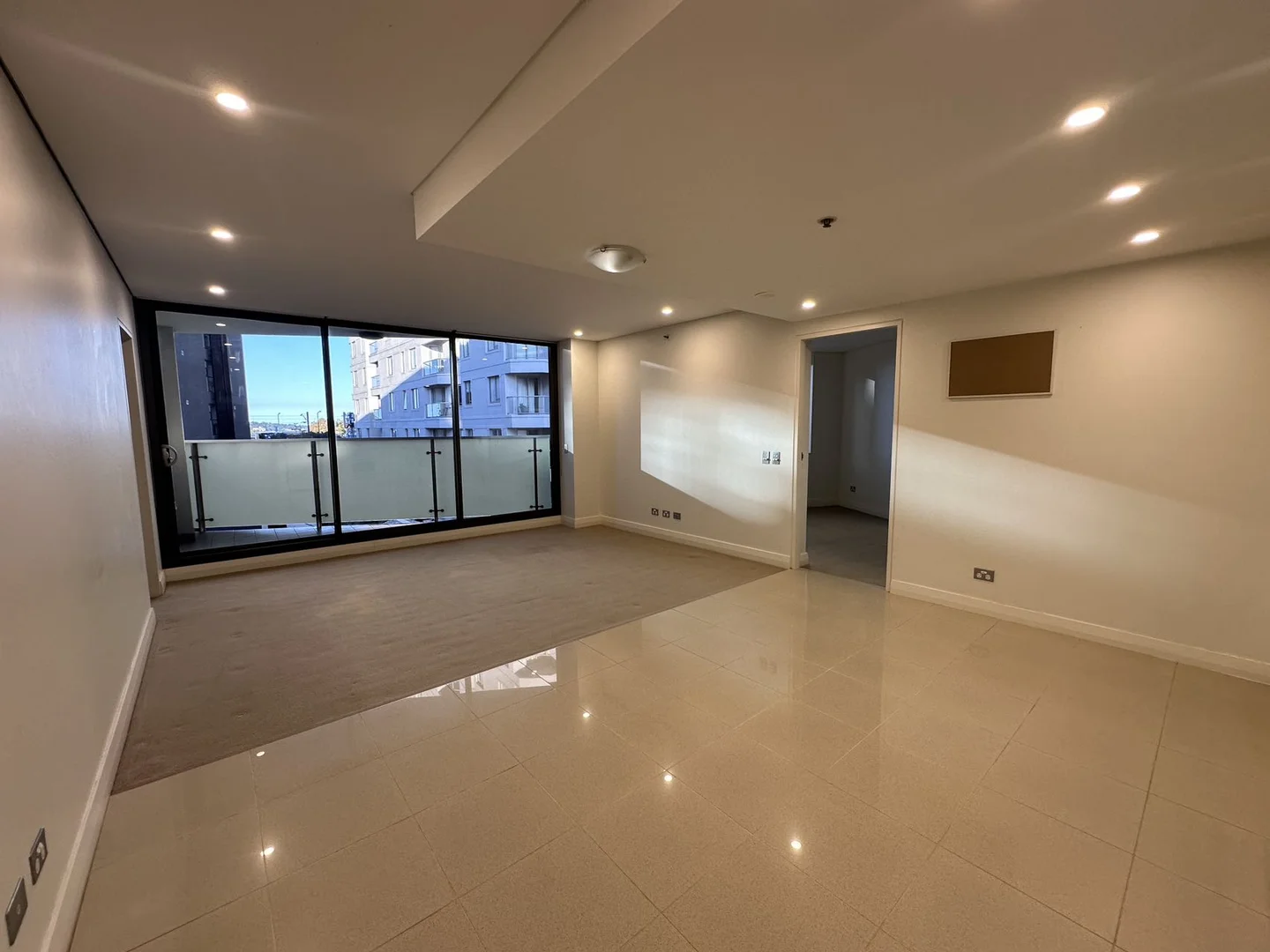 Additional image 2 of 1009/8 Glen Street, Milsons Point NSW 2061