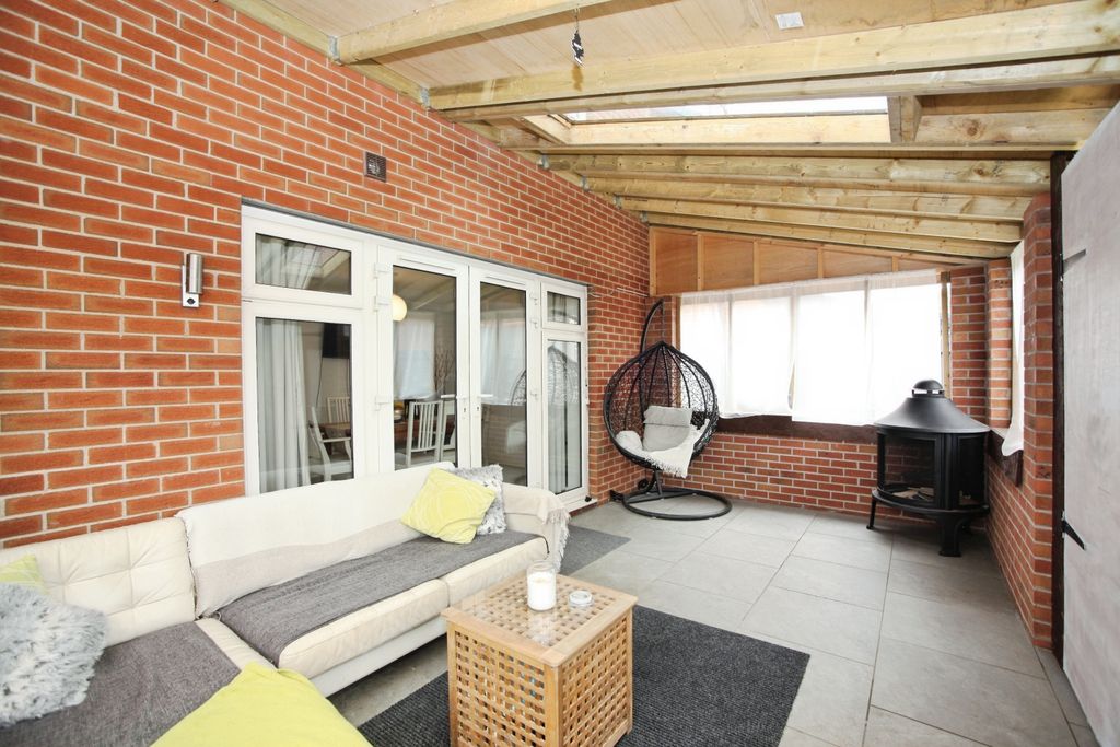 Additional image 14 of 4 bed detached house for saleCastle Way, Newport NP10