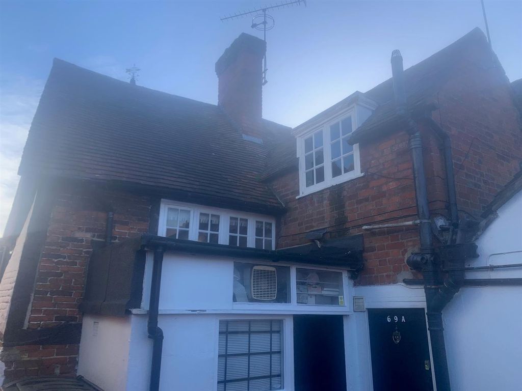Additional image 5 of 2 bed flat for saleHigh Street, Chobham, Woking GU24