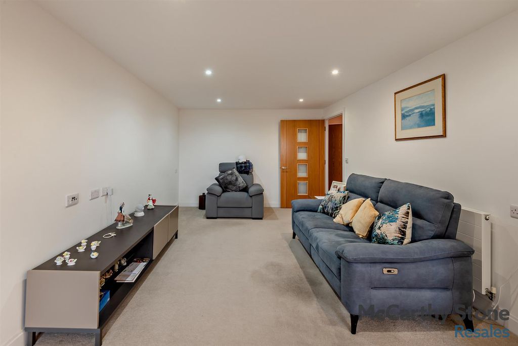 Additional image 7 of 2 bed flat for saleStudio Way, Borehamwood WD6