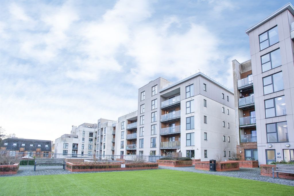 Additional image 26 of 2 bed flat for saleManor Way, Borehamwood WD6