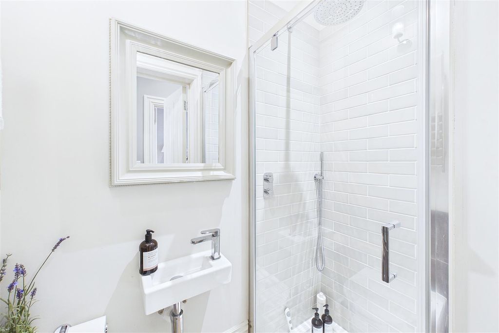Additional image 16 of 2 bed flat for saleElton Road, Clevedon BS21