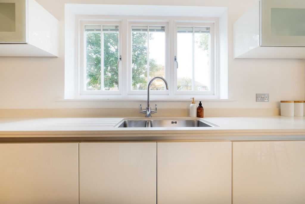Additional image 13 of 5 bed detached house for saleElmwood Close, Broadstairs CT10