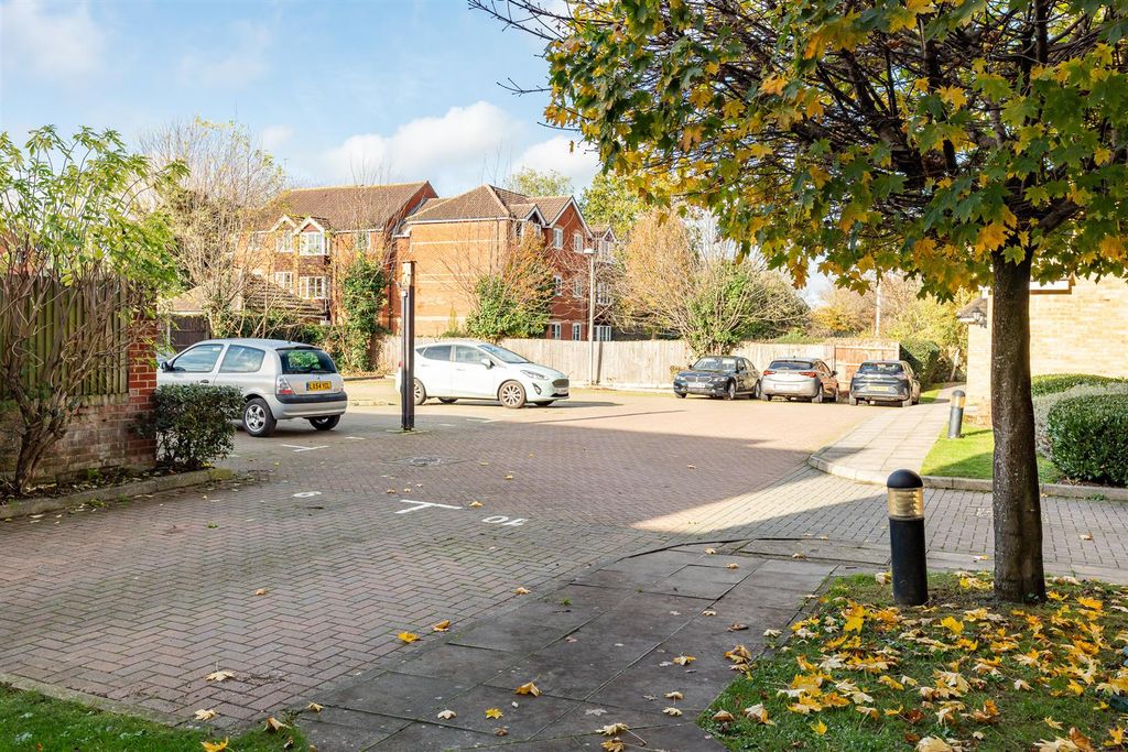 Additional image 17 of 2 bed flat for saleStants View, Hertford SG13