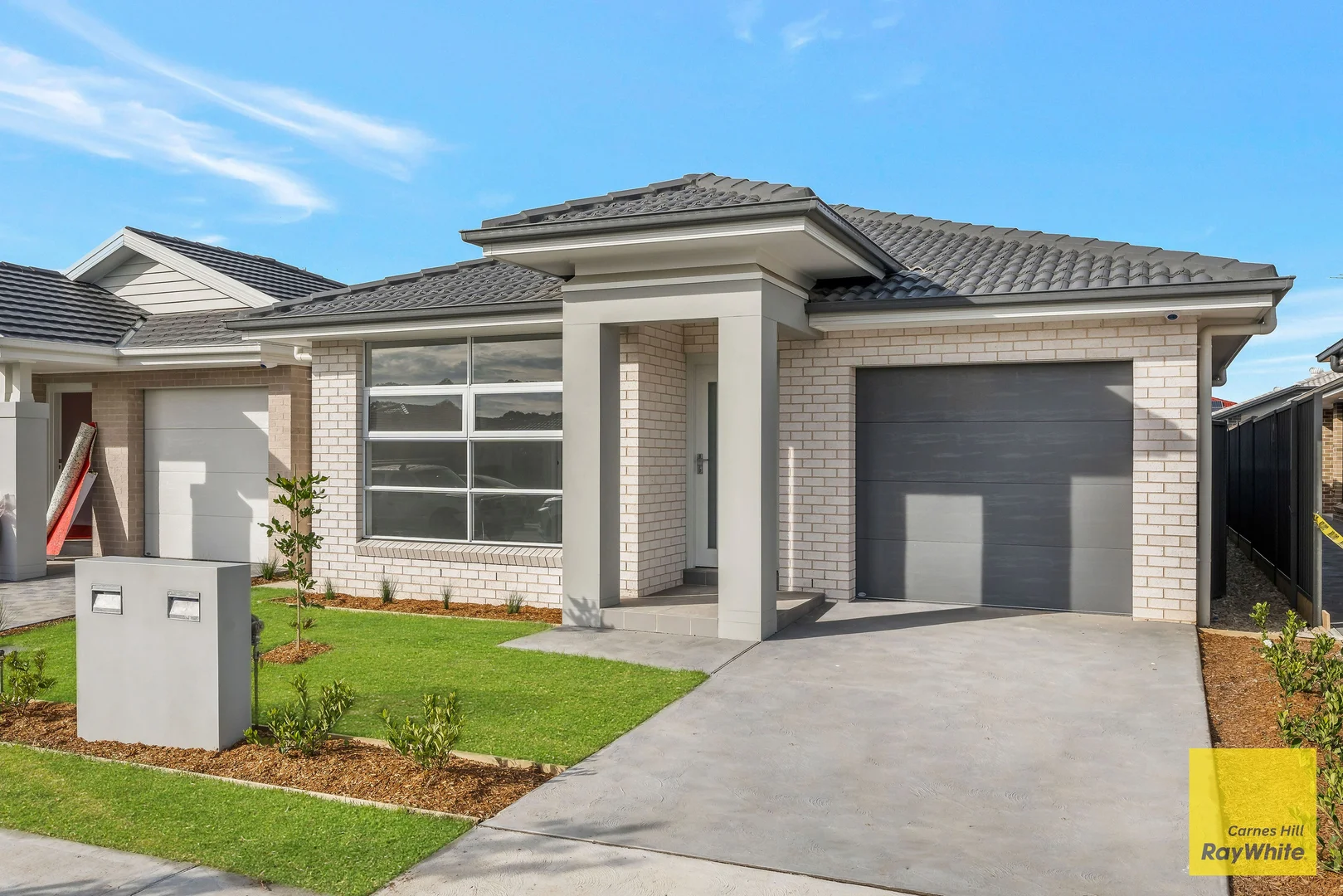 79 Barcelona Drive, Prestons NSW 2170 photo 2