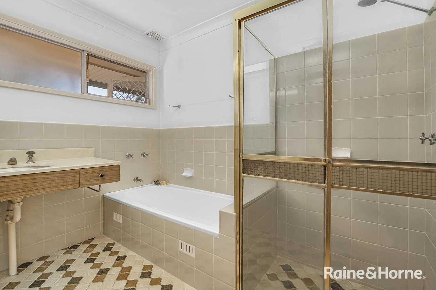 Additional image 10 of 51 Buttaba Avenue, Belmont North NSW 2280