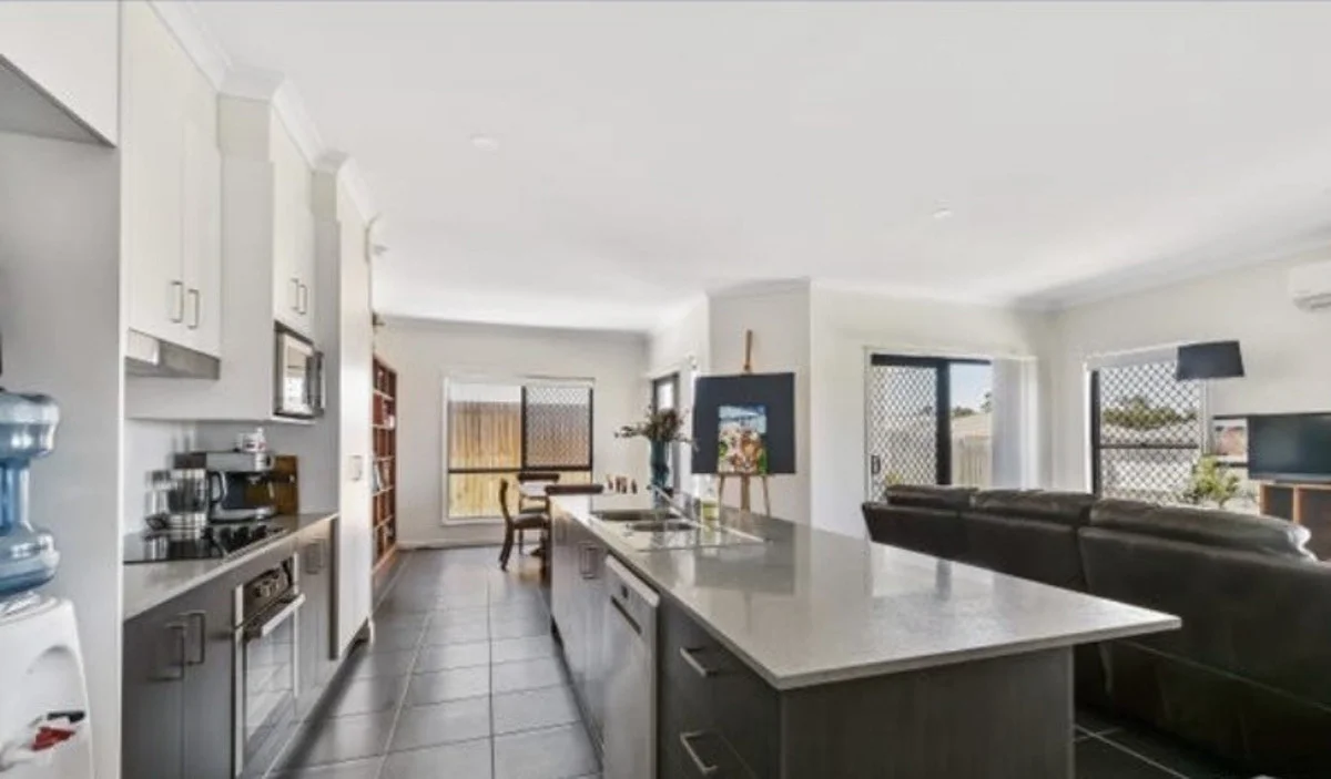 2/37 Taragon Street, Glenvale QLD 4350 photo 3